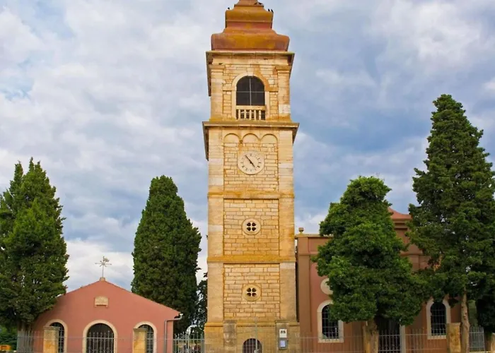 Appartement Charming With Balcony And Pool *